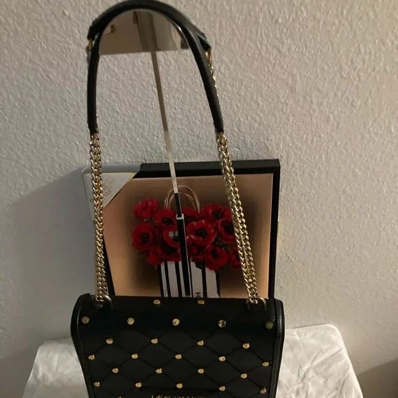 Low Start Love Alert 🔔 Moschino Crossbody Bag Black with Studded Gold Hearts - Picture 7 of 11